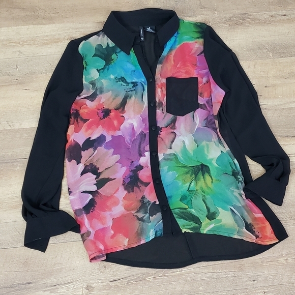 New Directions sheer floral top - Picture 4 of 4
